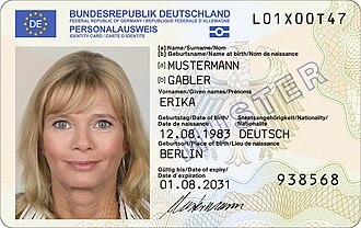 330px-Deutscher_Personalausweis_%282021_Version%29.jpg